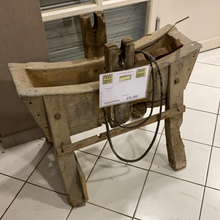 Charger l'image dans la galerie, Meuleuse ancienne