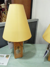 Charger l&#39;image dans la galerie, Lampe décoration jaune
